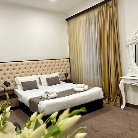 Yvn Tumanyan Apart-Hotel Jereván Kültér fotó