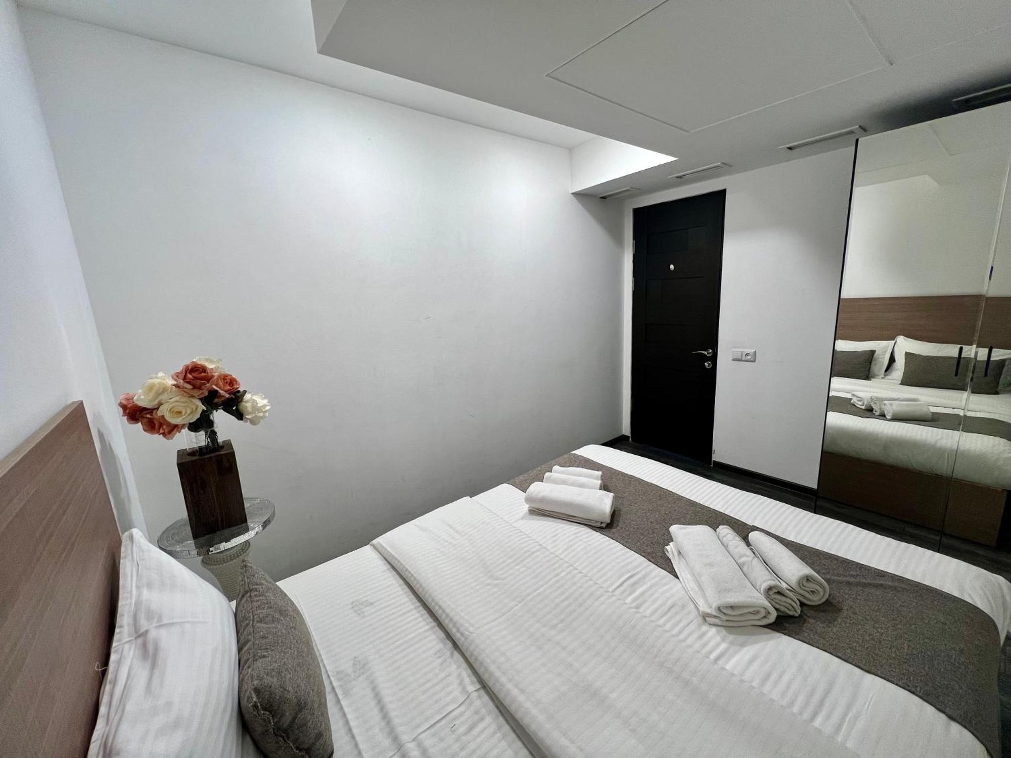 Yvn Tumanyan Apart-Hotel Jereván Kültér fotó