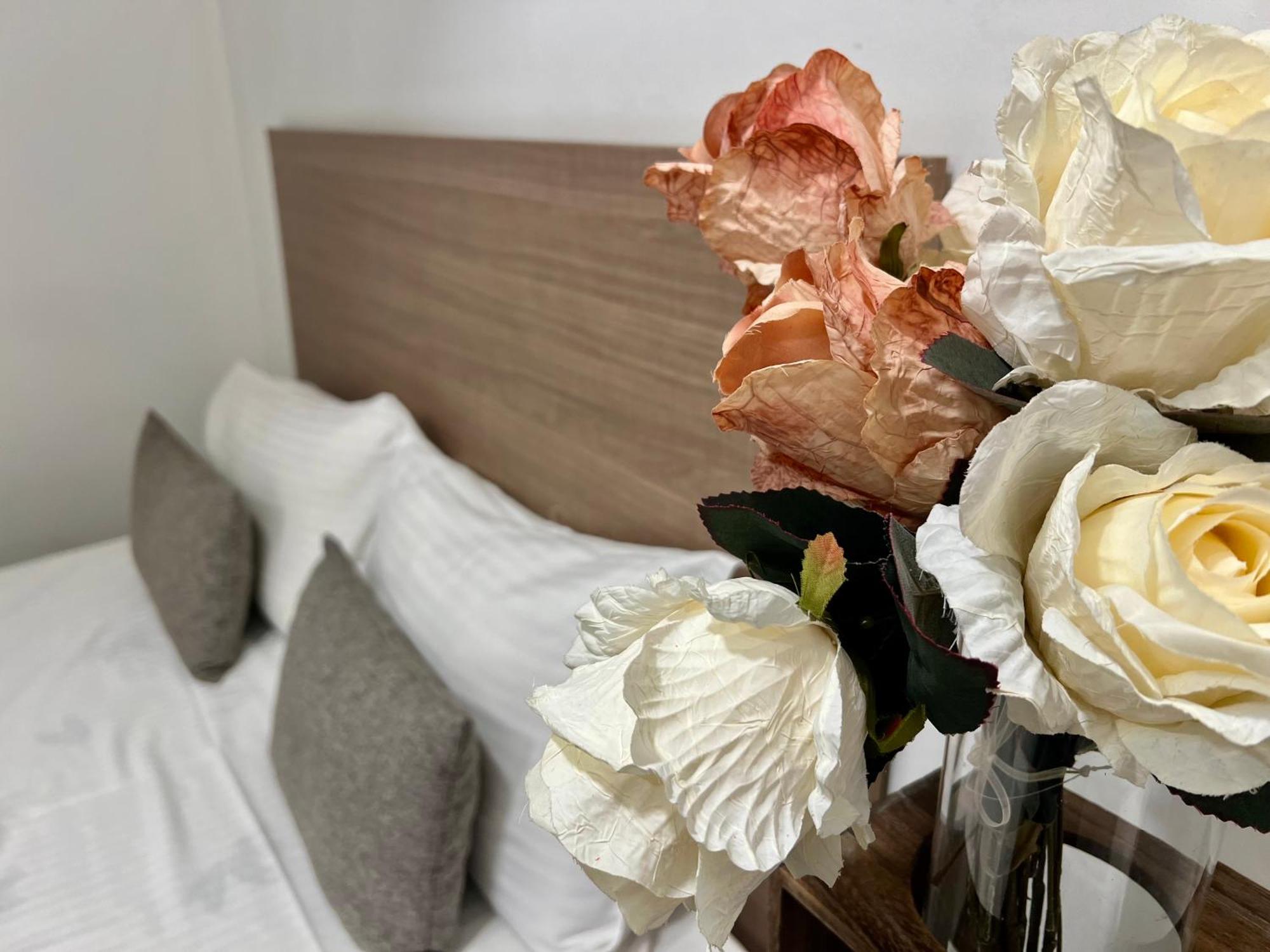 Yvn Tumanyan Apart-Hotel Jereván Kültér fotó