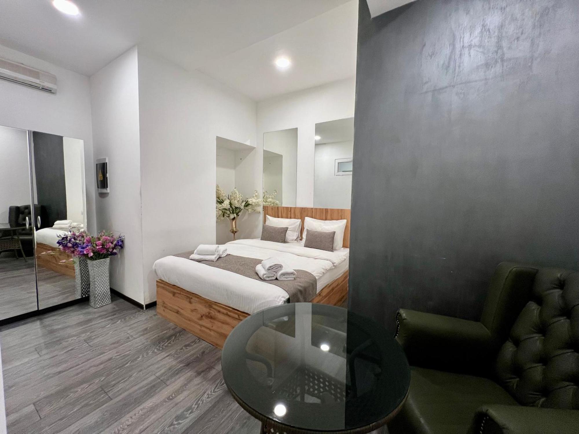Yvn Tumanyan Apart-Hotel Jereván Kültér fotó