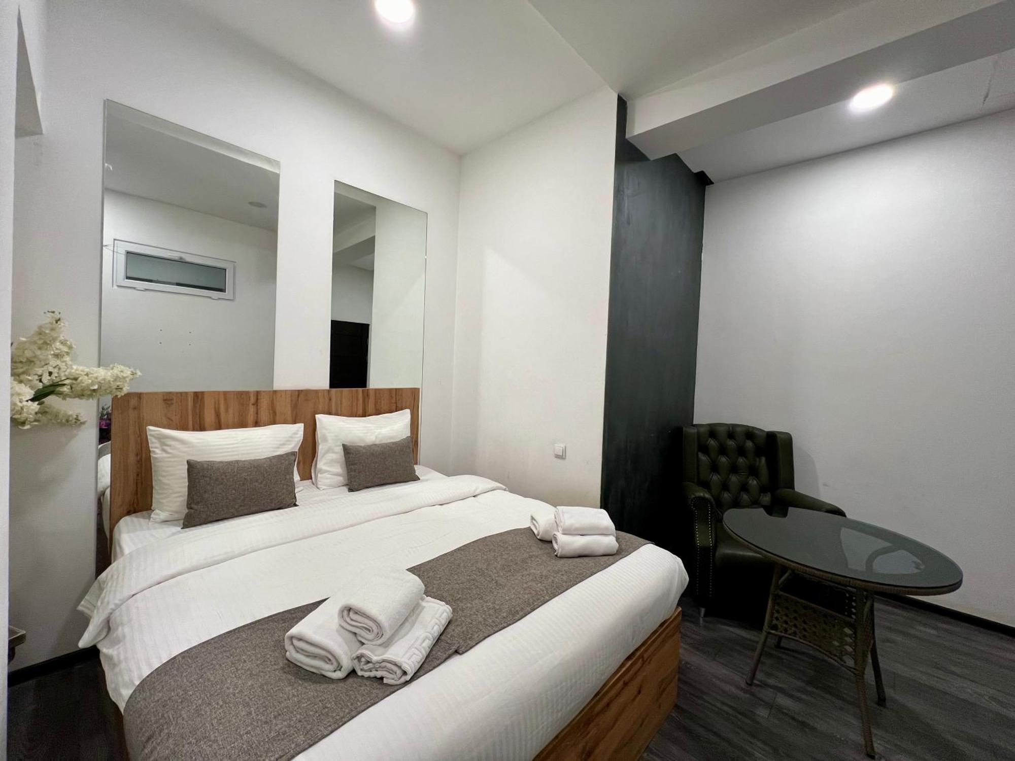 Yvn Tumanyan Apart-Hotel Jereván Kültér fotó