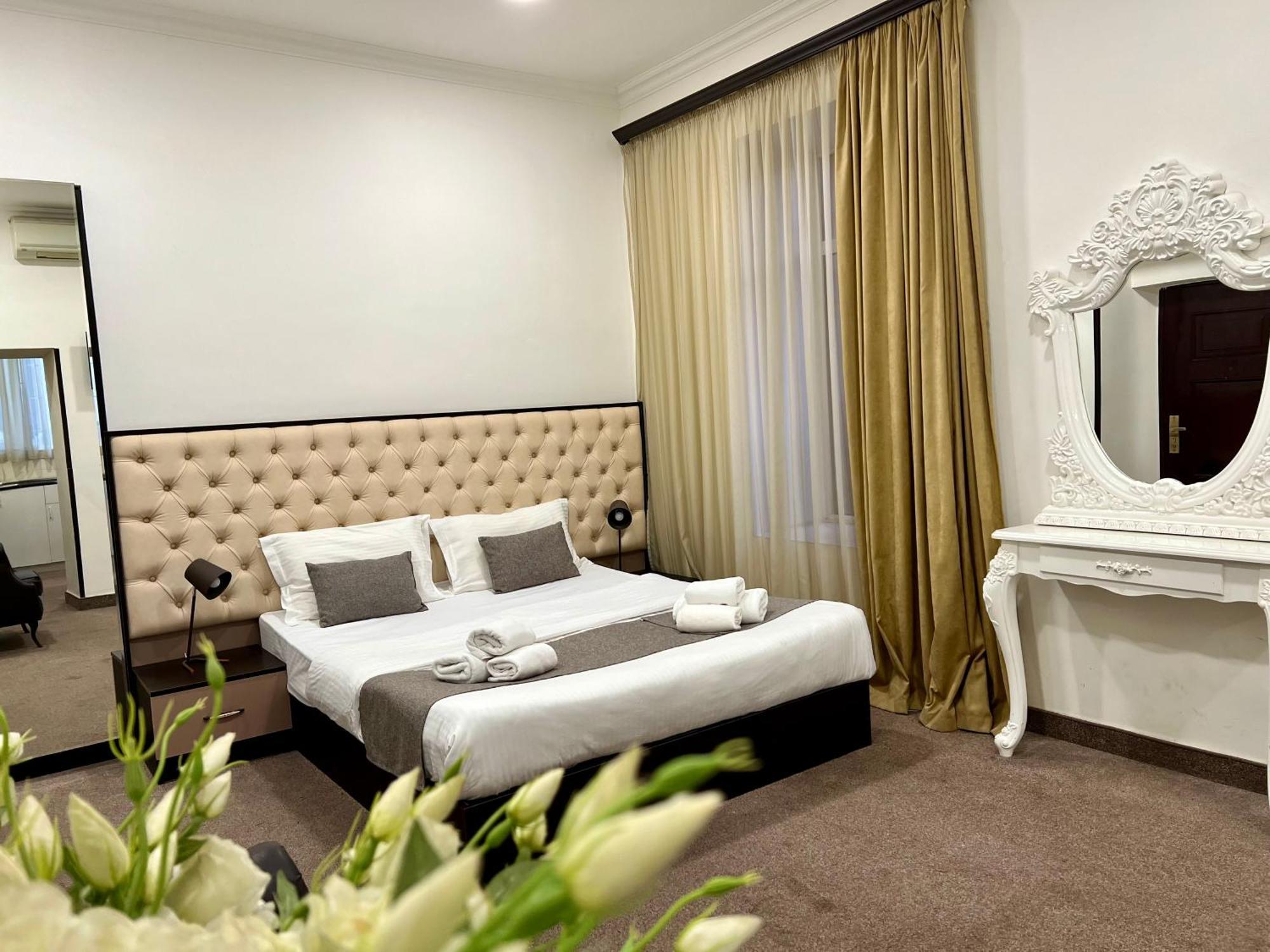 Yvn Tumanyan Apart-Hotel Jereván Kültér fotó