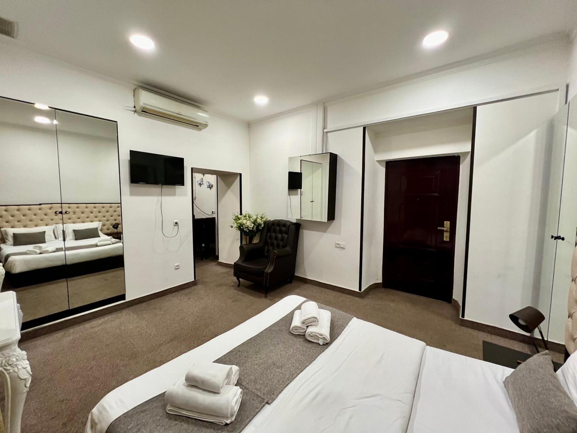 Yvn Tumanyan Apart-Hotel Jereván Kültér fotó