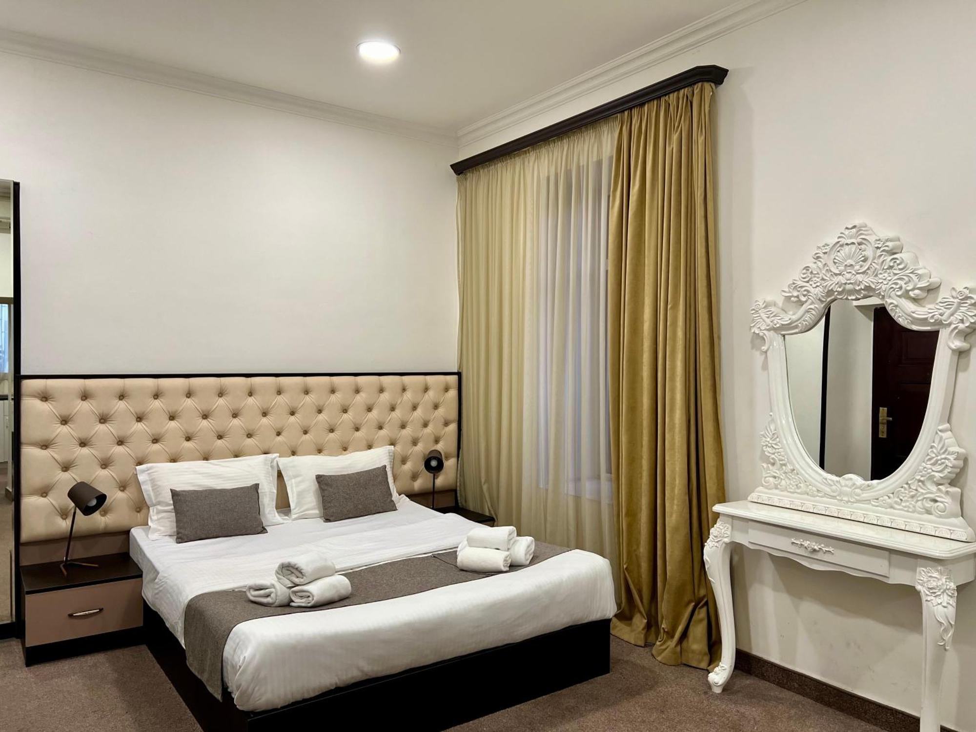 Yvn Tumanyan Apart-Hotel Jereván Kültér fotó